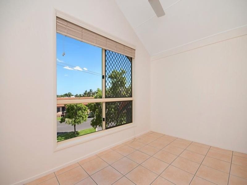 2/22 Primrose Street, North Ward QLD 4810