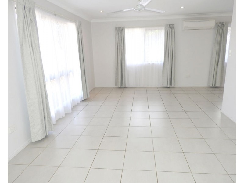 4 Nina Pocket, Bushland Beach QLD 4818