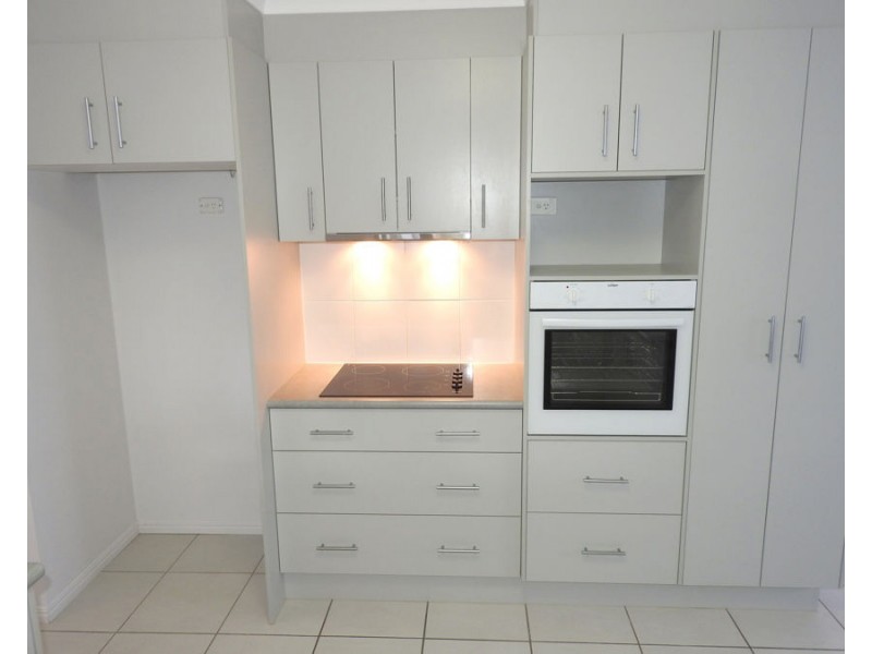 4 Nina Pocket, Bushland Beach QLD 4818