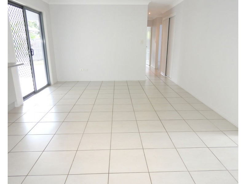 4 Nina Pocket, Bushland Beach QLD 4818