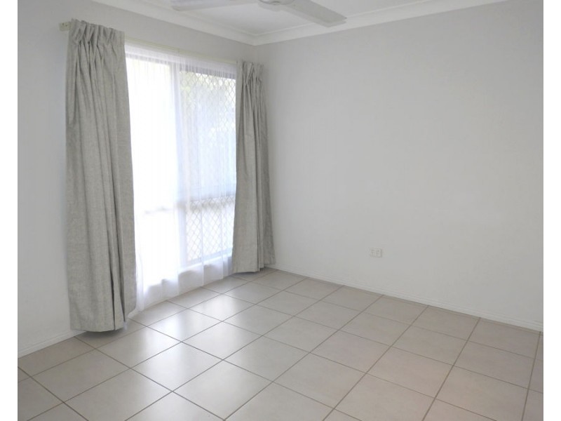 4 Nina Pocket, Bushland Beach QLD 4818