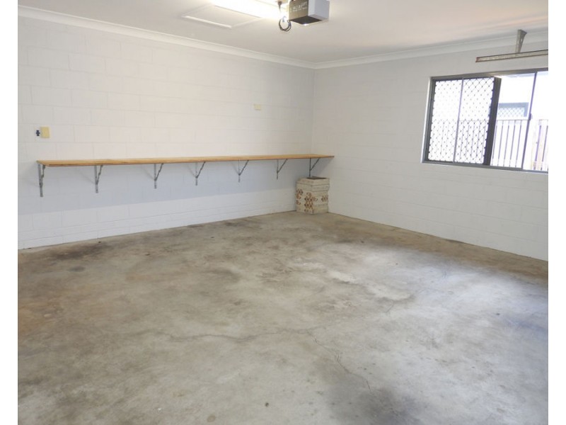 4 Nina Pocket, Bushland Beach QLD 4818