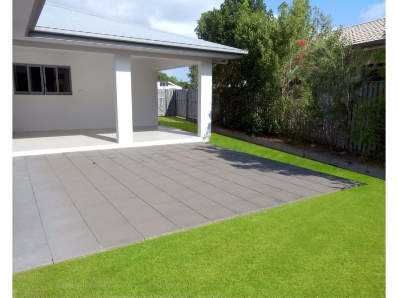 4 Nina Pocket, Bushland Beach QLD 4818