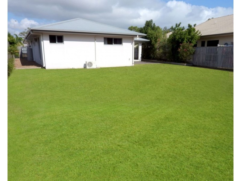 4 Nina Pocket, Bushland Beach QLD 4818