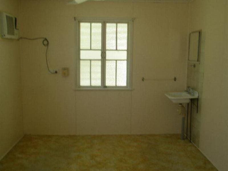 Railway Estate QLD 4810
