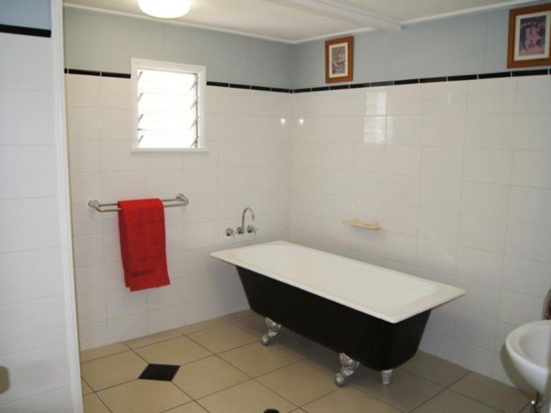 Hermit Park QLD 4812
