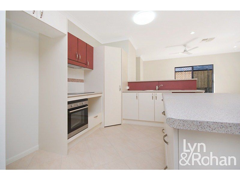 11 Yanooa Court, Bushland Beach QLD 4818