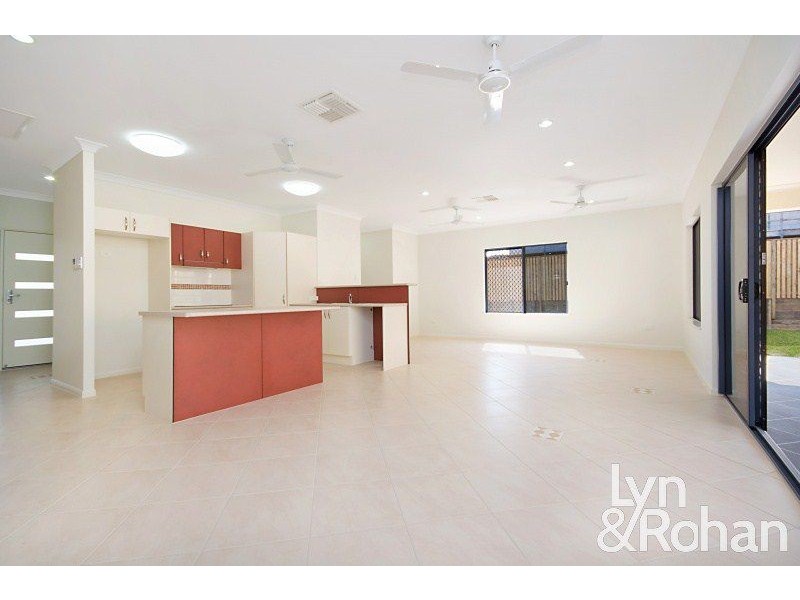 11 Yanooa Court, Bushland Beach QLD 4818