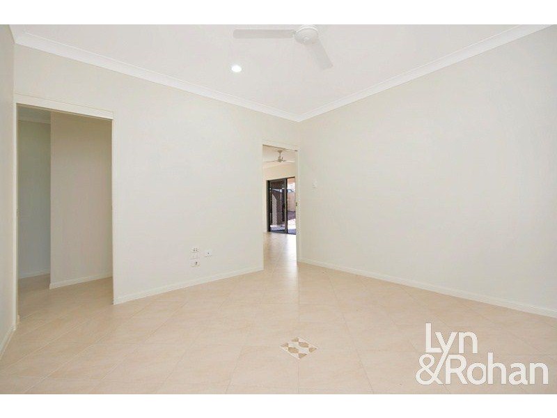 11 Yanooa Court, Bushland Beach QLD 4818