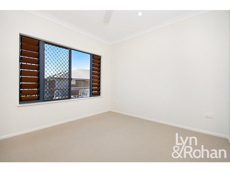 11 Yanooa Court, Bushland Beach QLD 4818