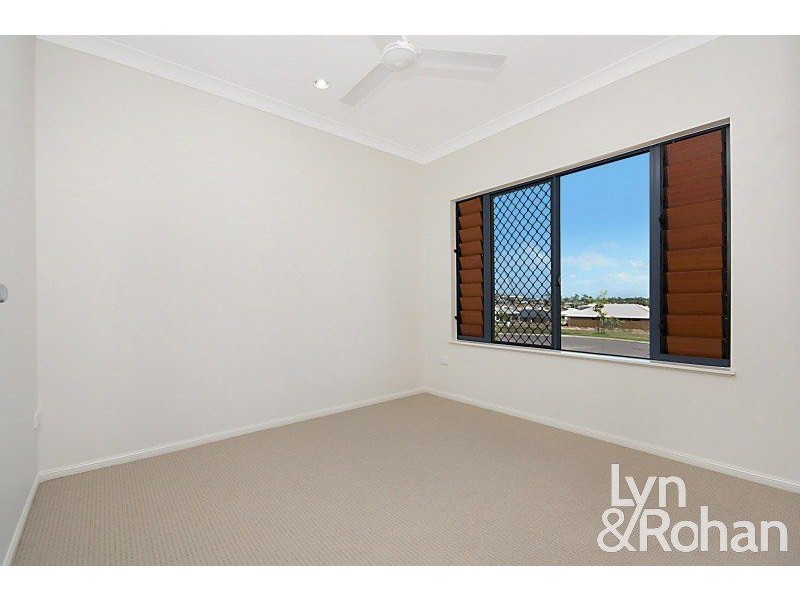 11 Yanooa Court, Bushland Beach QLD 4818