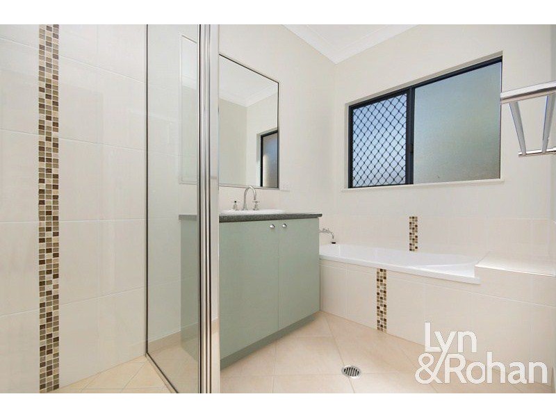 11 Yanooa Court, Bushland Beach QLD 4818