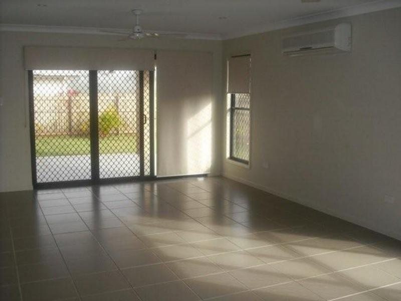 31 Laurie Motti Parade, Kirwan QLD 4817