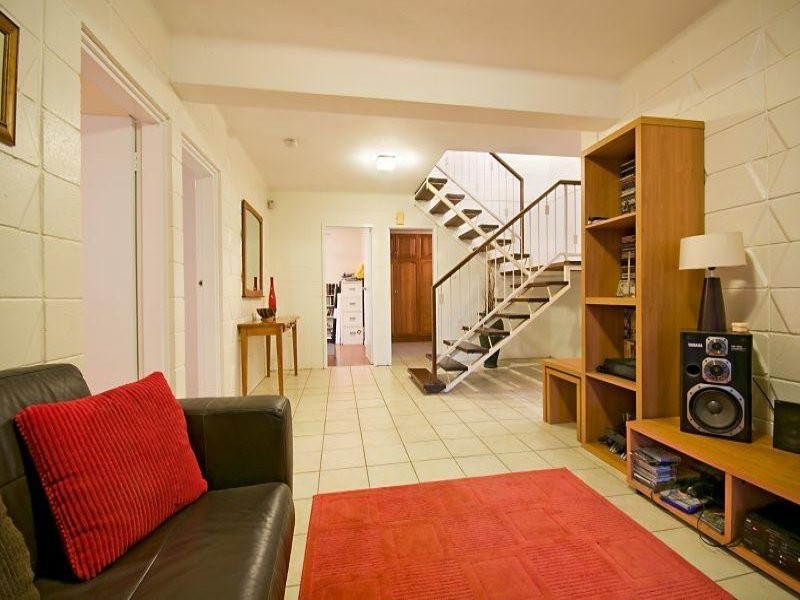 26 Alexandra St, North Ward QLD 4810