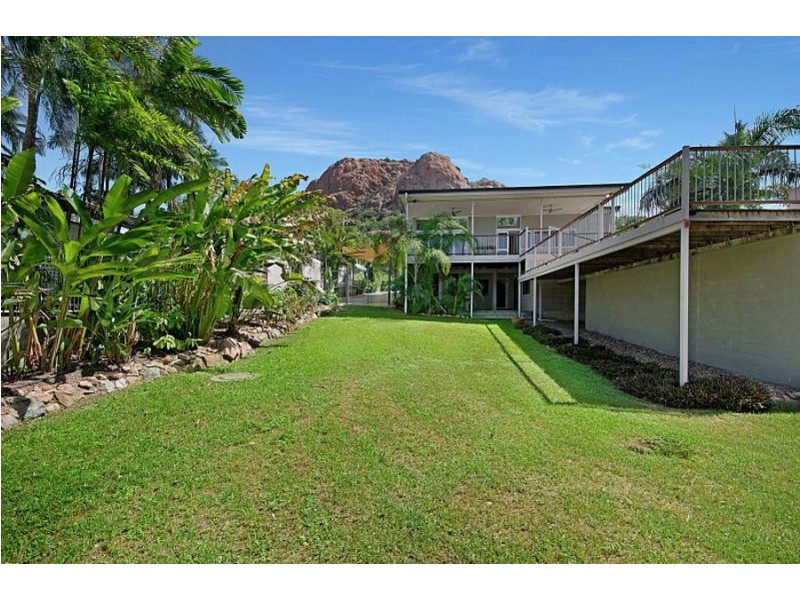 26 Alexandra St, North Ward QLD 4810