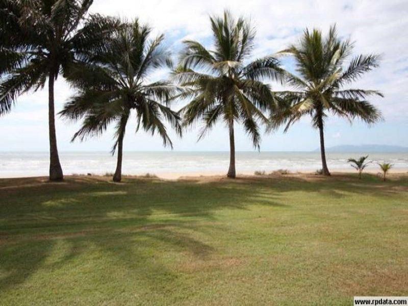 69 Cay St, Saunders Beach QLD 4818