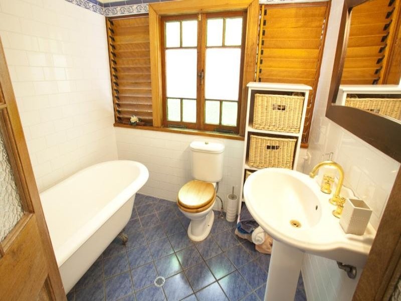 52 Norris St, Hermit Park QLD 4812