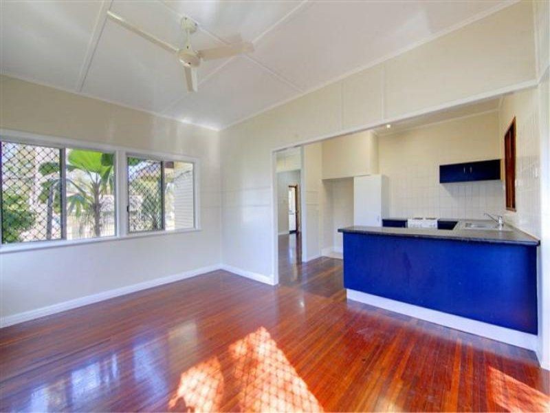 28 Crauford St, West End QLD 4810