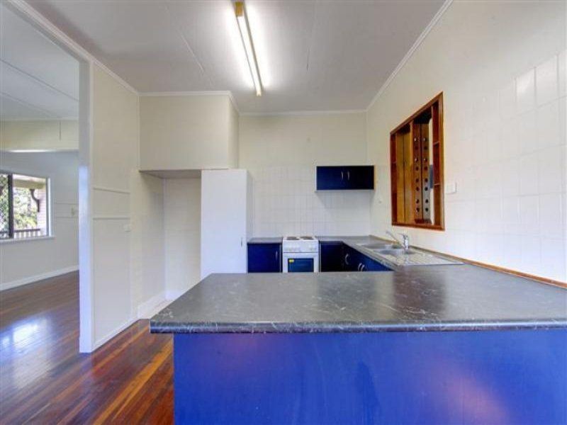 28 Crauford St, West End QLD 4810