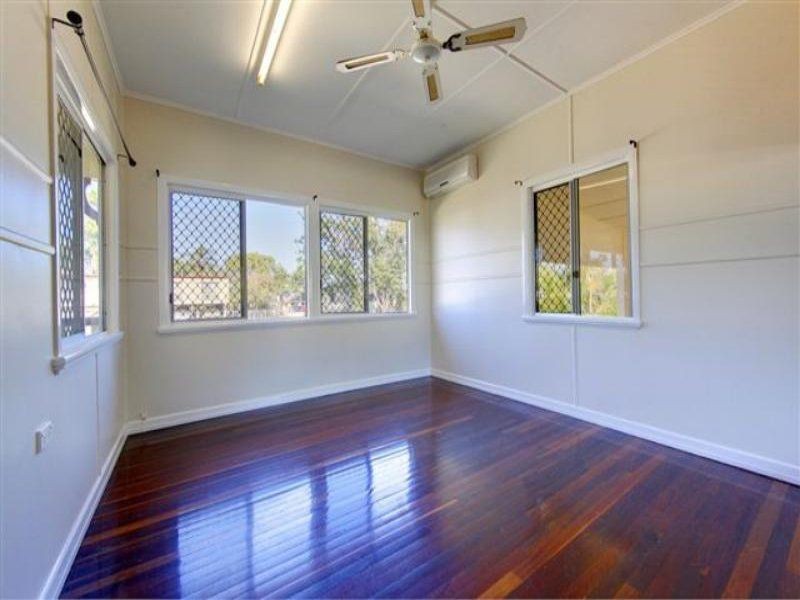 28 Crauford St, West End QLD 4810