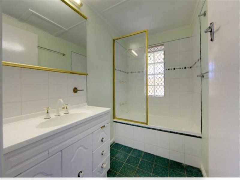28 Crauford St, West End QLD 4810
