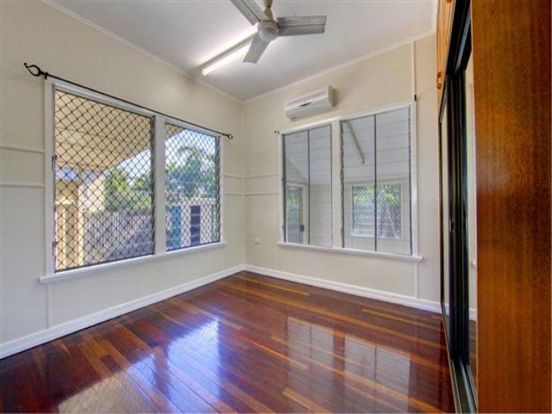 28 Crauford St, West End QLD 4810