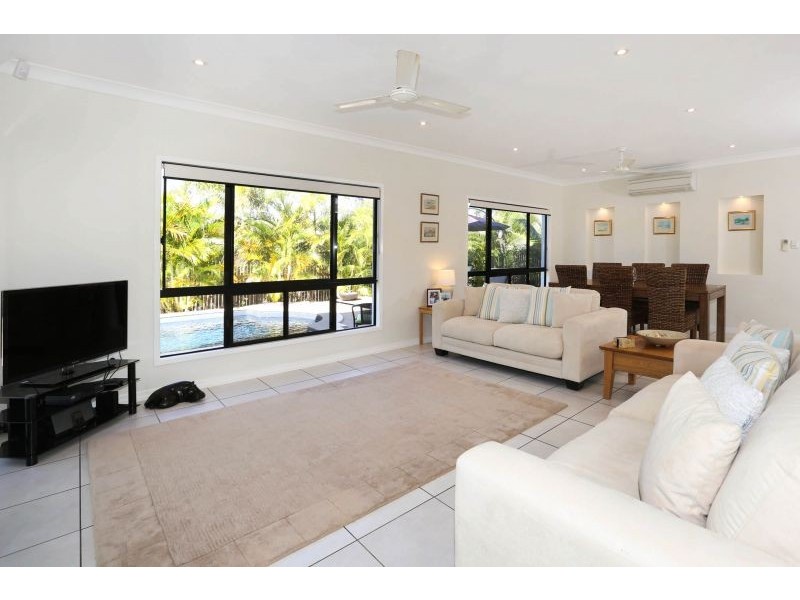 11 Margarita Ct, Bushland Beach QLD 4818