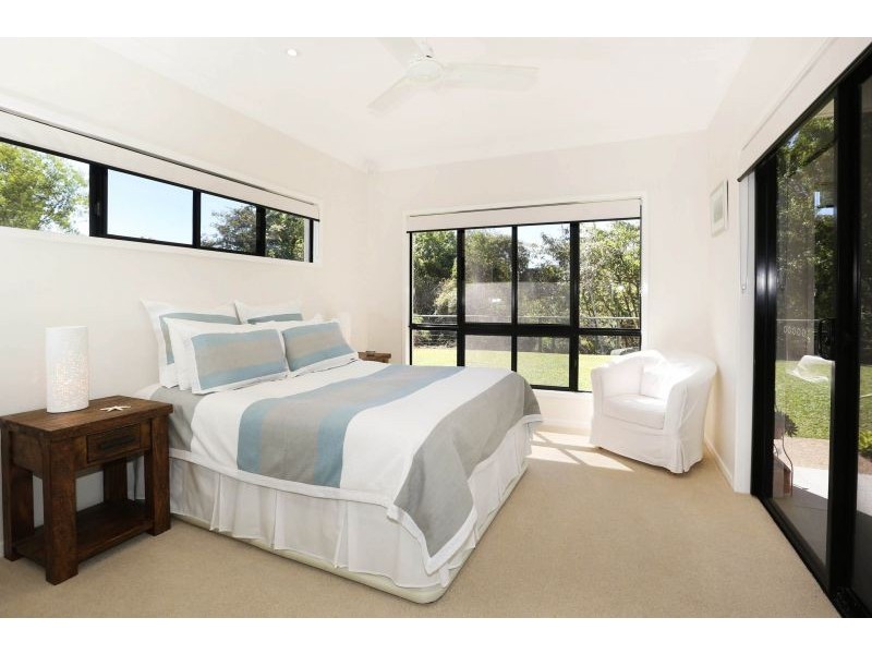 11 Margarita Ct, Bushland Beach QLD 4818