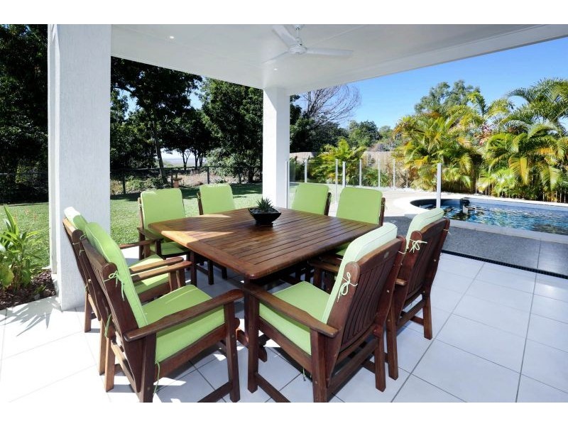 11 Margarita Ct, Bushland Beach QLD 4818