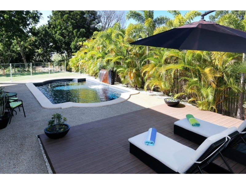 11 Margarita Ct, Bushland Beach QLD 4818