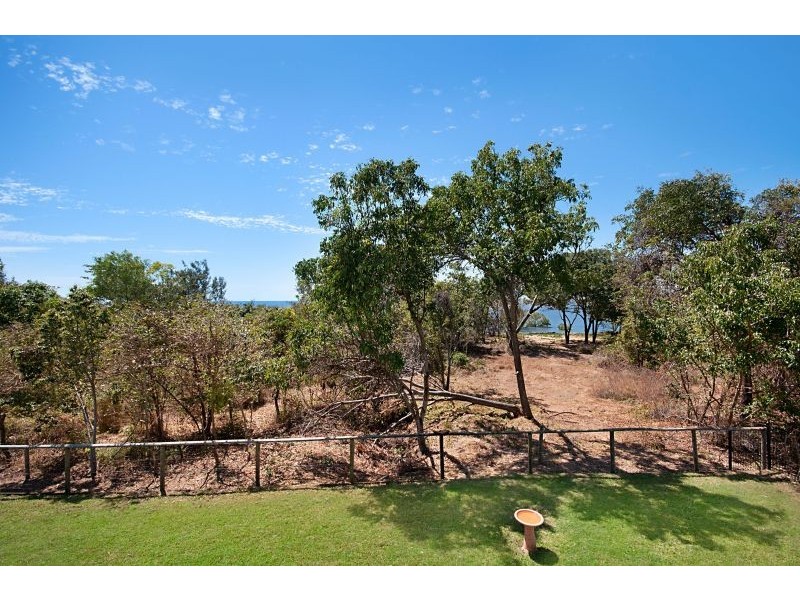 11 Margarita Ct, Bushland Beach QLD 4818