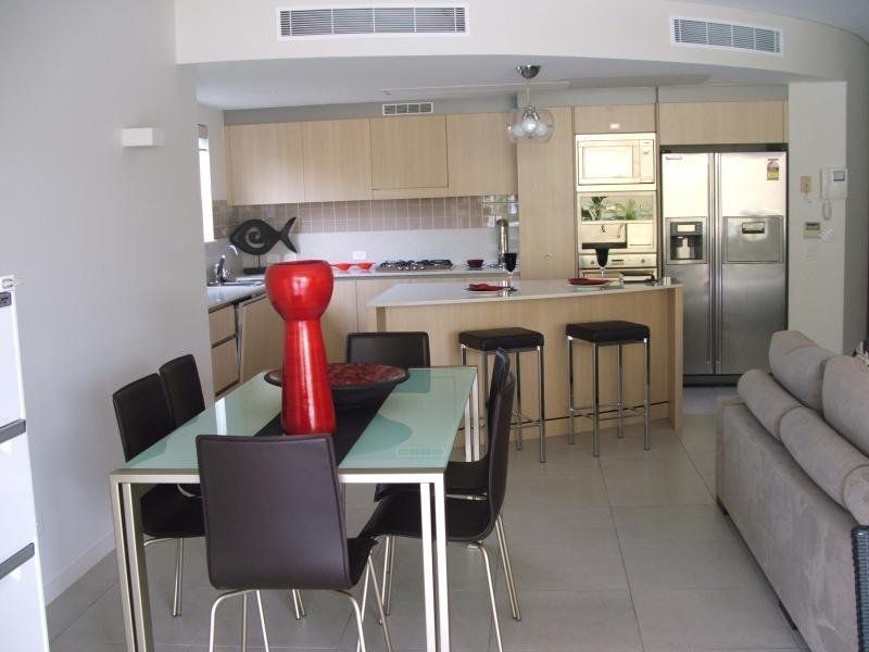 1/96 Mitchell St, North Ward QLD 4810