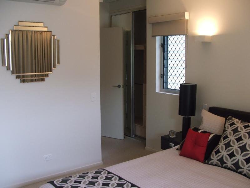 1/96 Mitchell St, North Ward QLD 4810