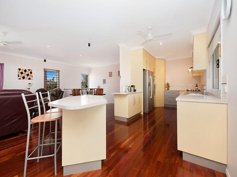 11 Marita Ct, Bushland Beach QLD 4818