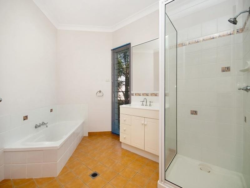 11 Marita Ct, Bushland Beach QLD 4818