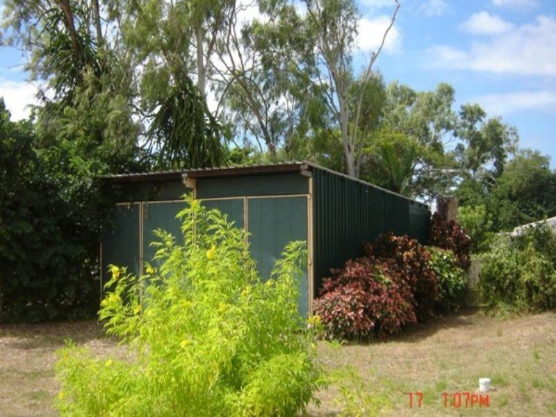 6 Lennig Pl, Nome QLD 4816