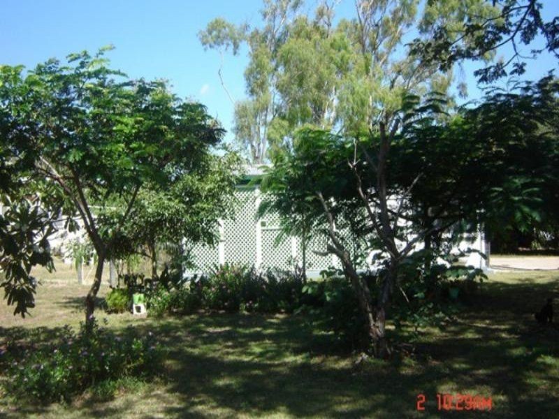 6 Lennig Pl, Nome QLD 4816