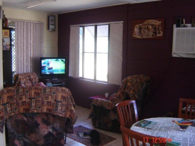 6 Lennig Pl, Nome QLD 4816