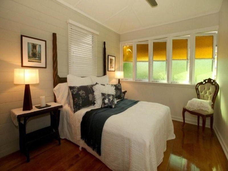 2 Lamington Rd, West End QLD 4810