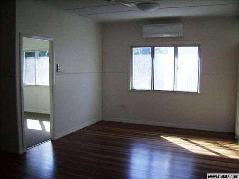 72 Kings Rd, Hyde Park QLD 4812