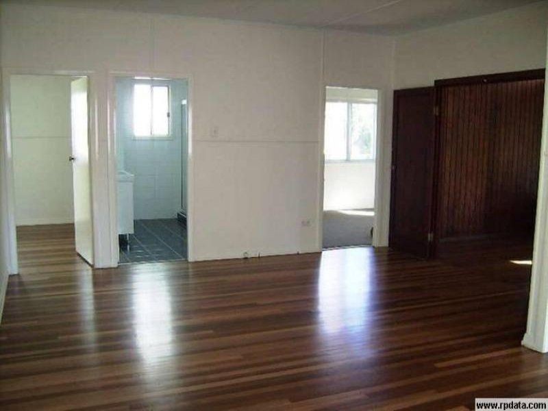 72 Kings Rd, Hyde Park QLD 4812