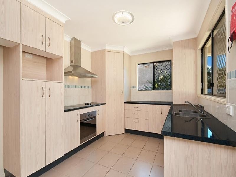 16 Balsam St, Bushland Beach QLD 4818