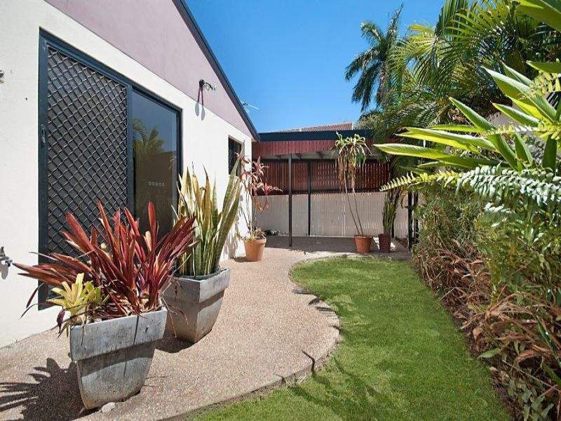 21 Warburton St, North Ward QLD 4810