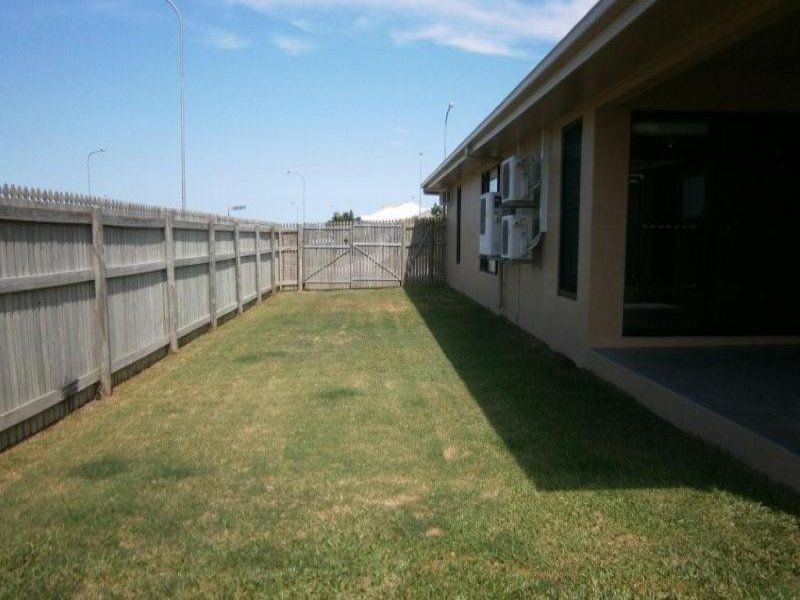 31 Laurie Motti Pde, Kirwan QLD 4817