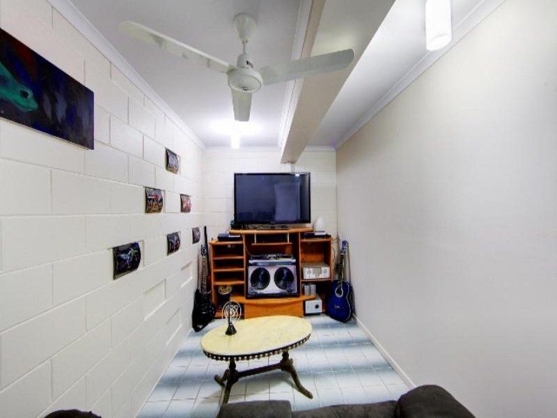 16 Julia St, Kirwan QLD 4817