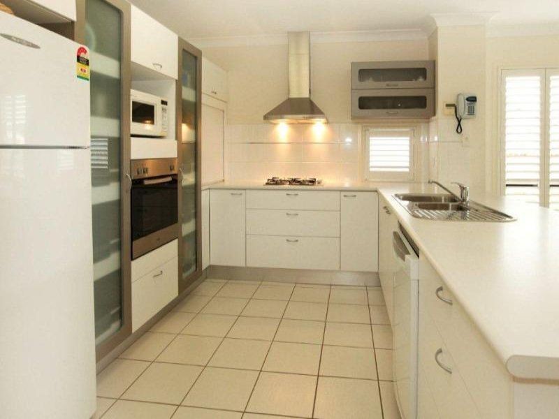 6 Wexham Ct, Kirwan QLD 4817