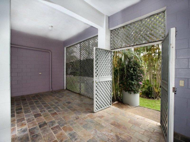 1/14 Eden St, Belgian Gardens QLD 4810