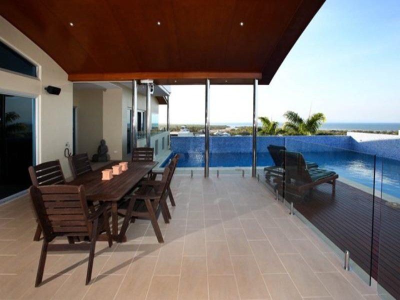 96 Goiceochea Dr, Bushland Beach QLD 4818