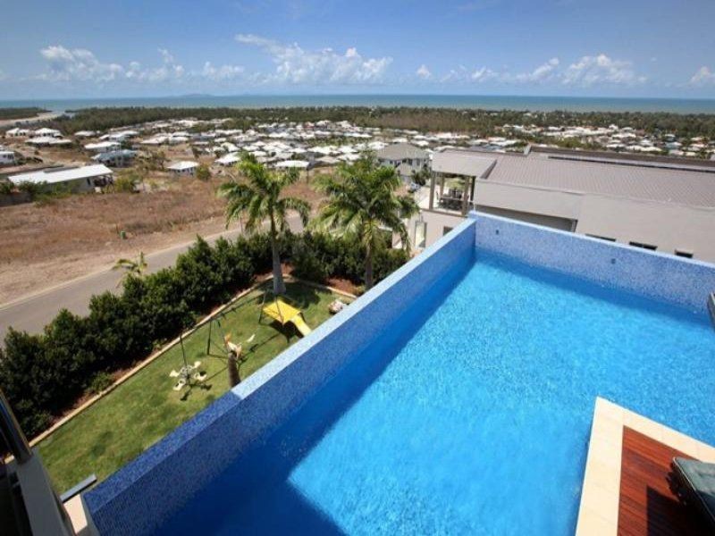 96 Goiceochea Dr, Bushland Beach QLD 4818