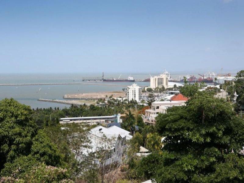 13/6 Hale St, Townsville City QLD 4810